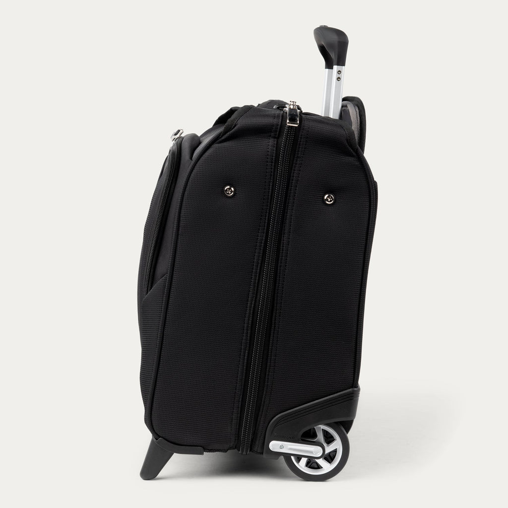 TRAVELPRO MAXLITE 5 CARRY-ON ROLLING GARMENT BAG
