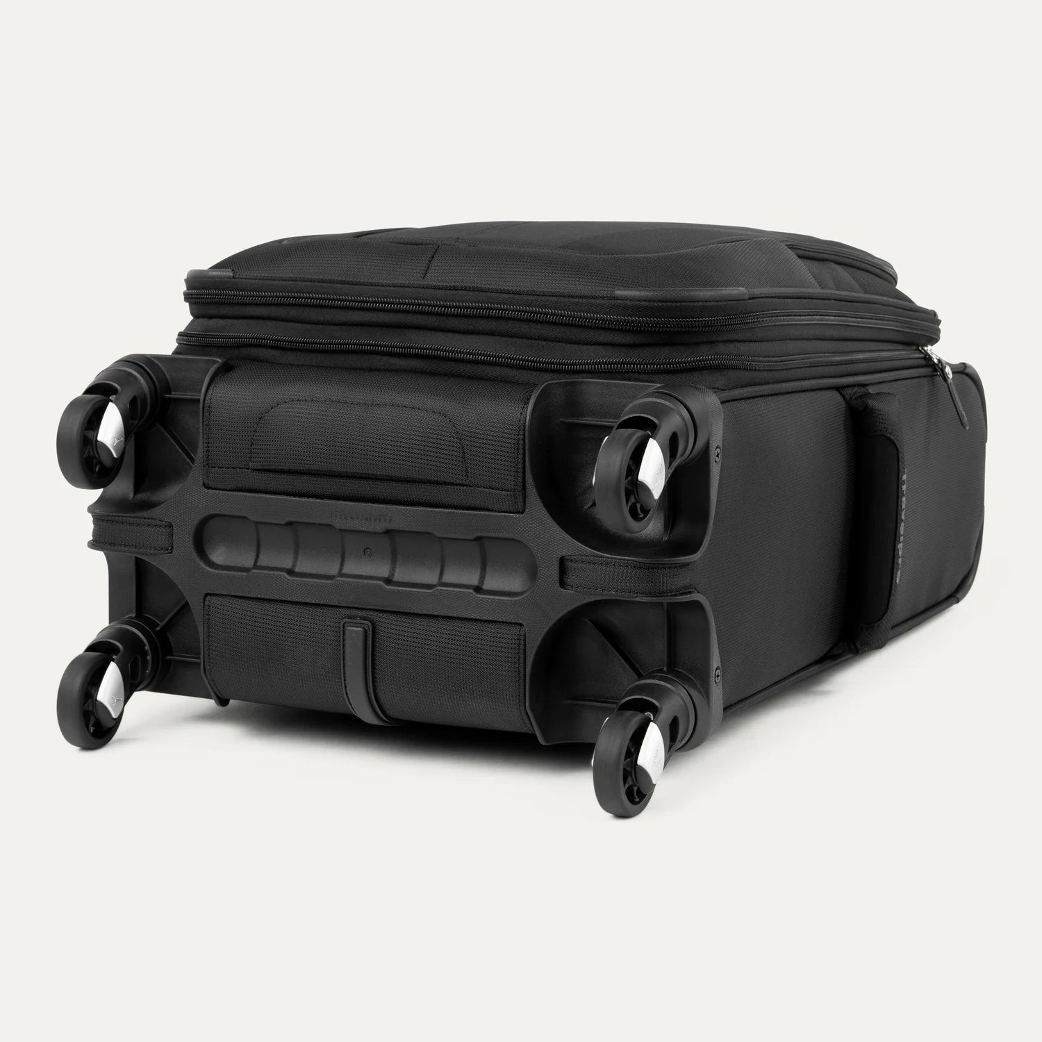 TRAVELPRO MAXLITE 5 COMPACT CARRY-ON EXPANDABLE SPINNER