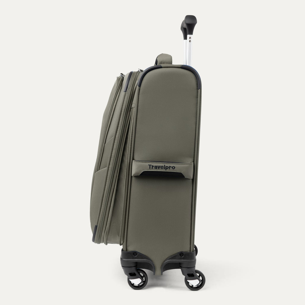TRAVELPRO MAXLITE 5 COMPACT CARRY-ON EXPANDABLE SPINNER
