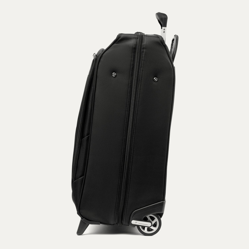 TRAVELPRO MAXLITE 5 CHECKED ROLLING GARMENT BAG