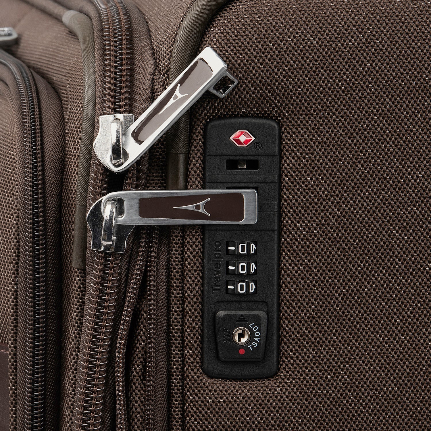 TRAVELPRO PLATINUM® ELITE 25" EXPANDABLE SPINNER