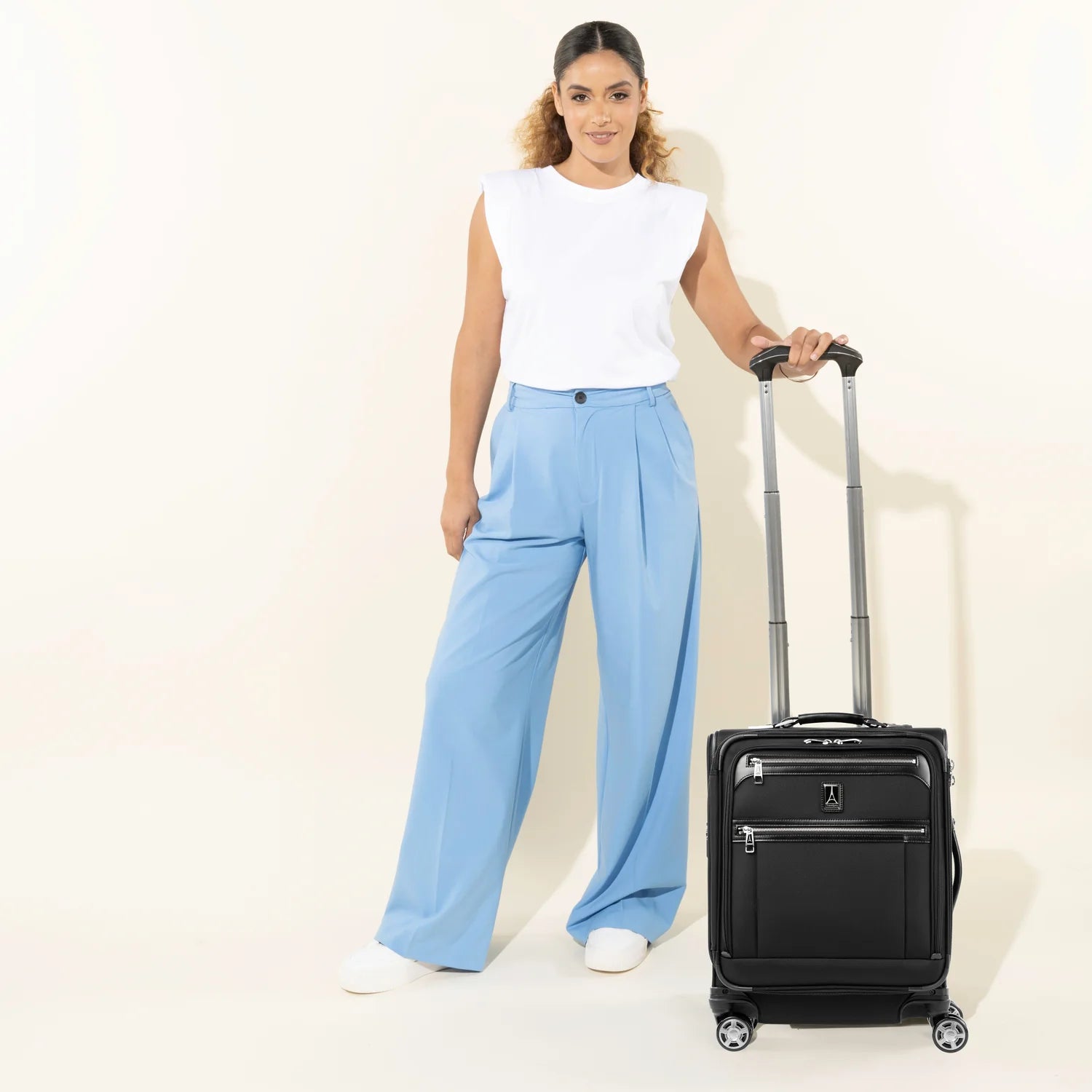 TRAVELPRO PLATINUM® ELITE INTERNATIONAL EXPANDABLE CARRY-ON SPINNER