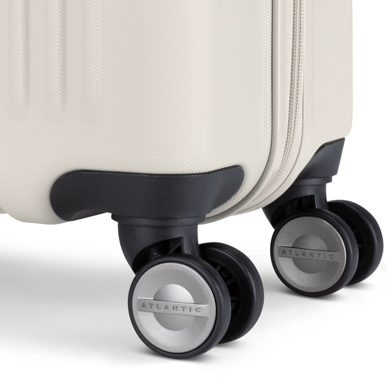 ATLANTIC PROPELLER 20" CARRY-ON SPINNER