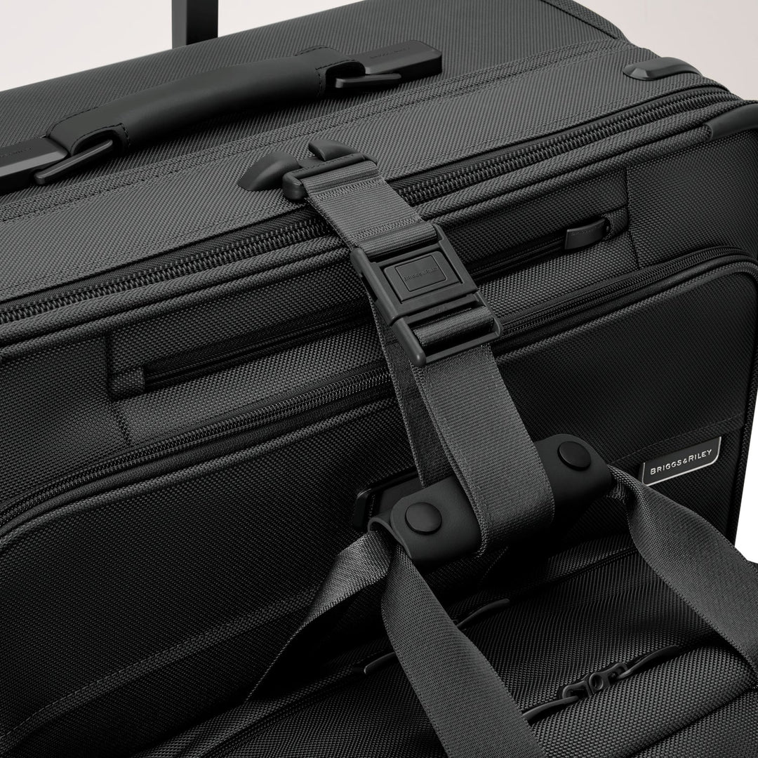 BRIGGS & RILEY Baseline Compact 19" Carry-On Expandable Spinner