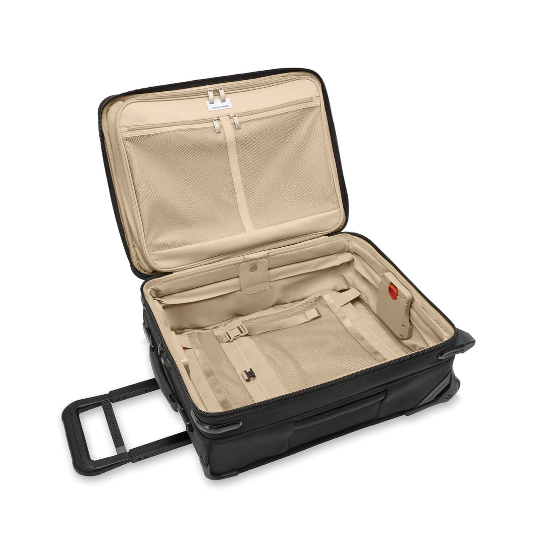BRIGGS & RILEY Baseline Global 2-Wheel Expandable Carry On