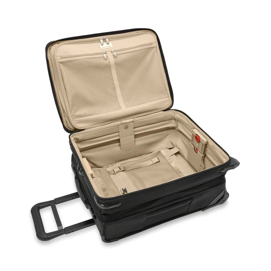 BRIGGS & RILEY Baseline Global 2-Wheel Expandable Carry On
