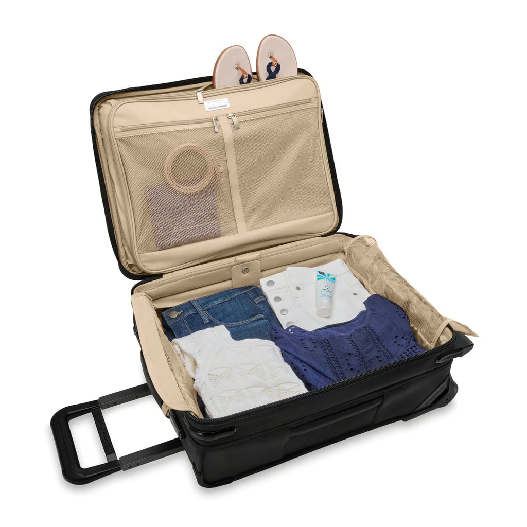 BRIGGS & RILEY Baseline Global 2-Wheel Expandable Carry On