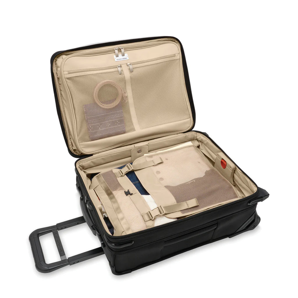 BRIGGS & RILEY Baseline Global 2-Wheel Expandable Carry On