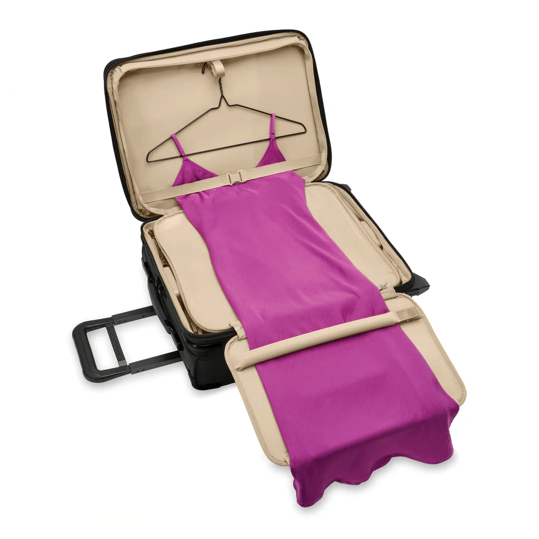 BRIGGS & RILEY Baseline Global 2-Wheel Expandable Carry On