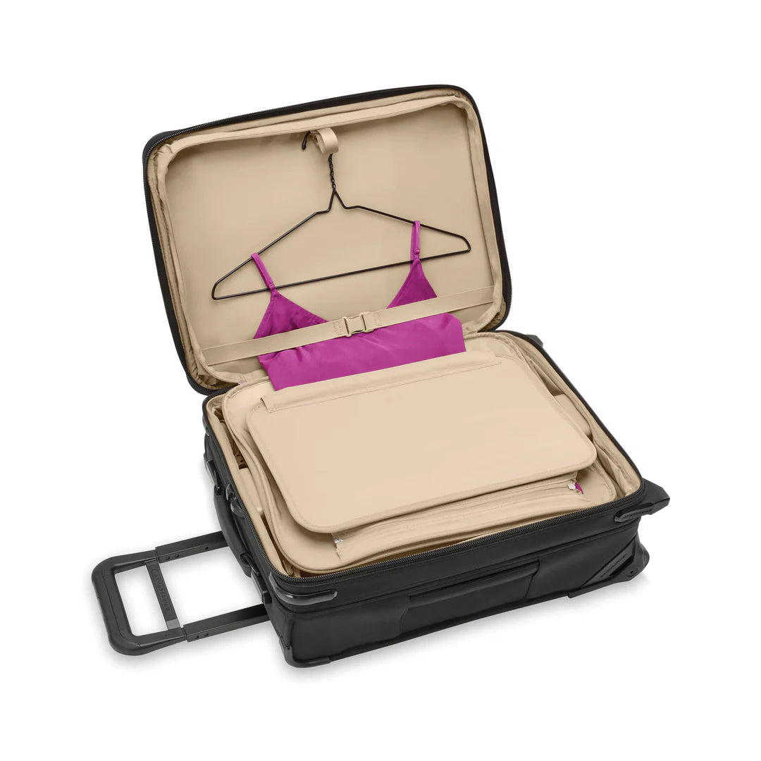 BRIGGS & RILEY Baseline Global 2-Wheel Expandable Carry On