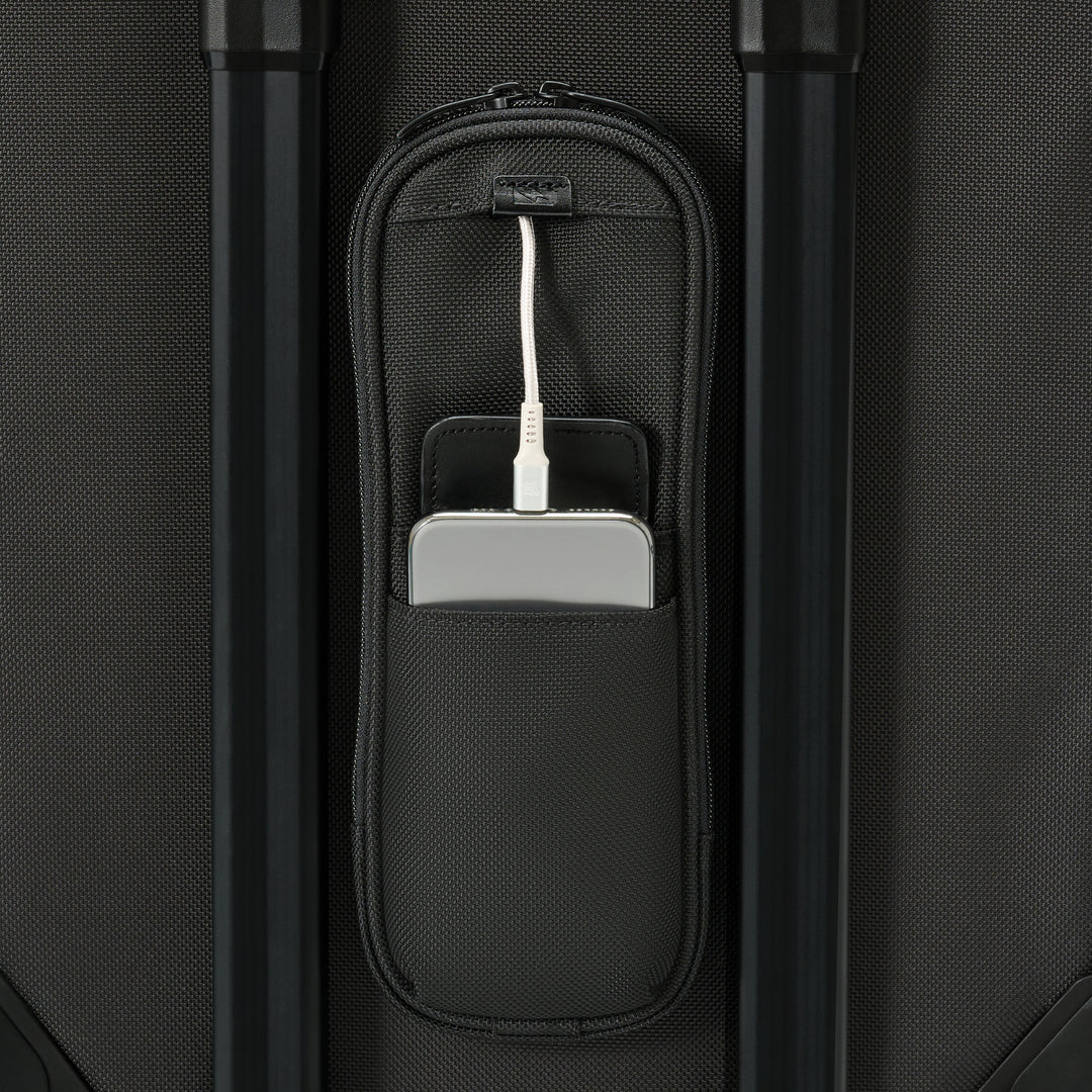 BRIGGS & RILEY Baseline Global 2-Wheel Expandable Carry On