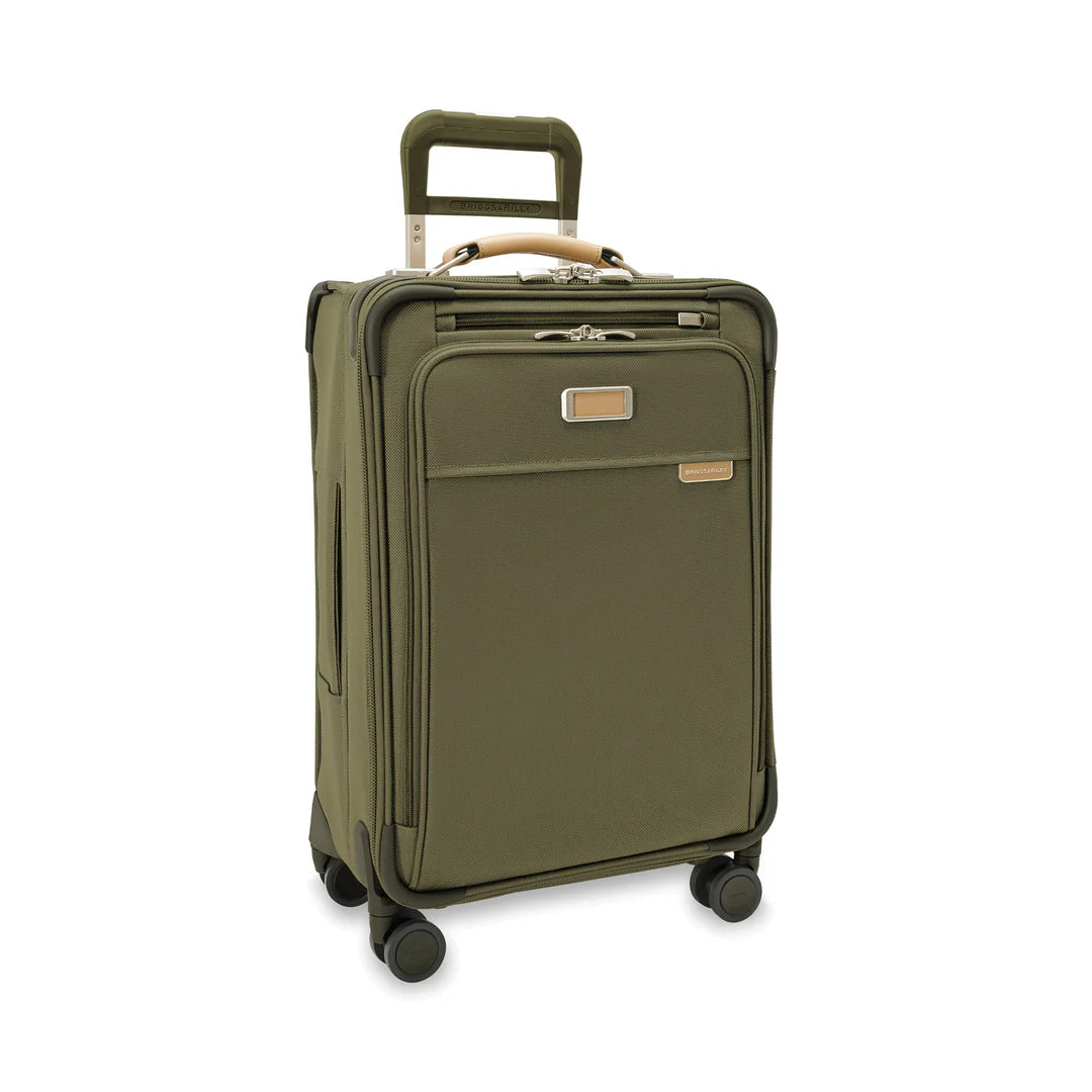 BRIGGS & RILEY Baseline Essentials 22" Carry-On Expandable Spinner