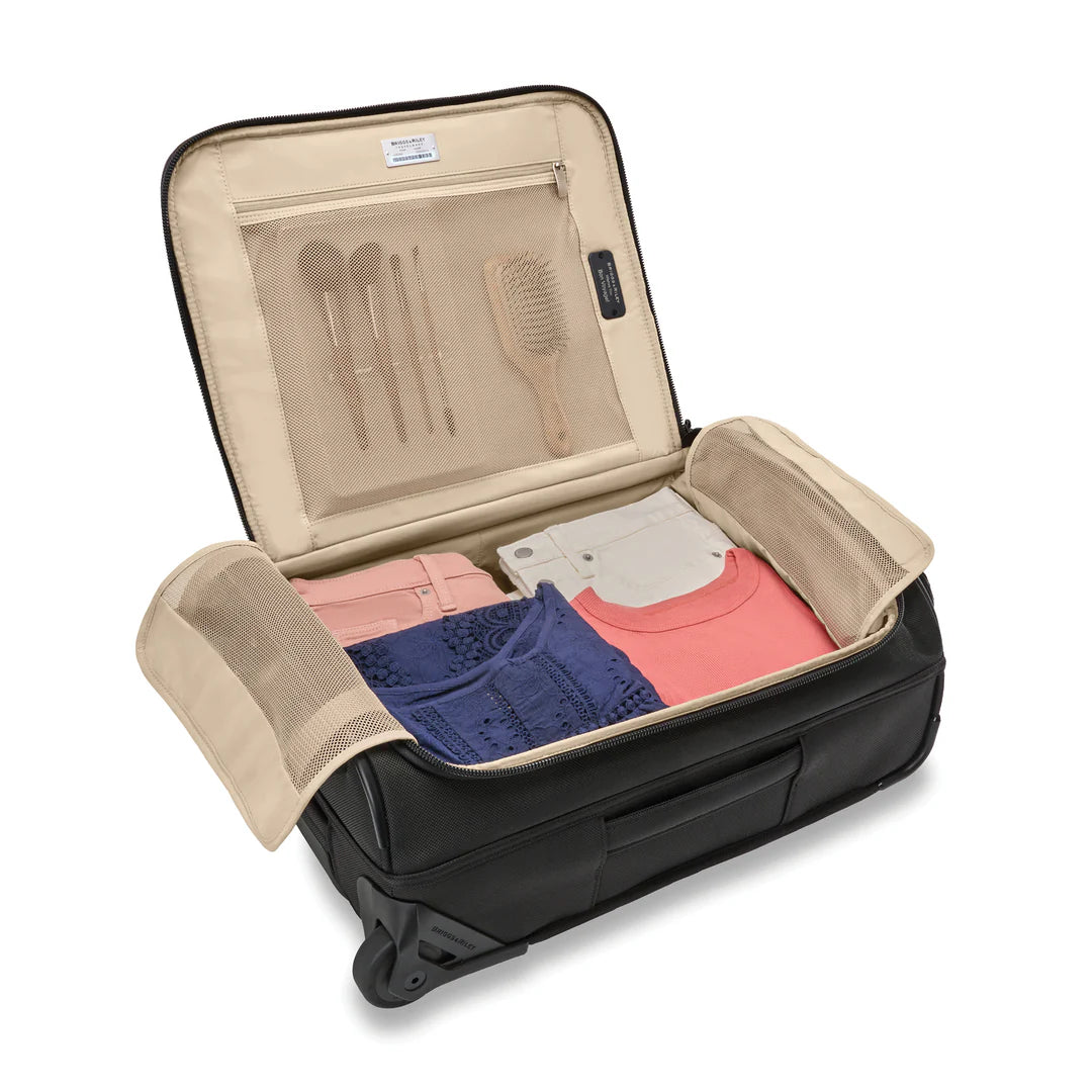 BRIGGS & RILEY Baseline Global 2-Wheel Carry-On Duffle