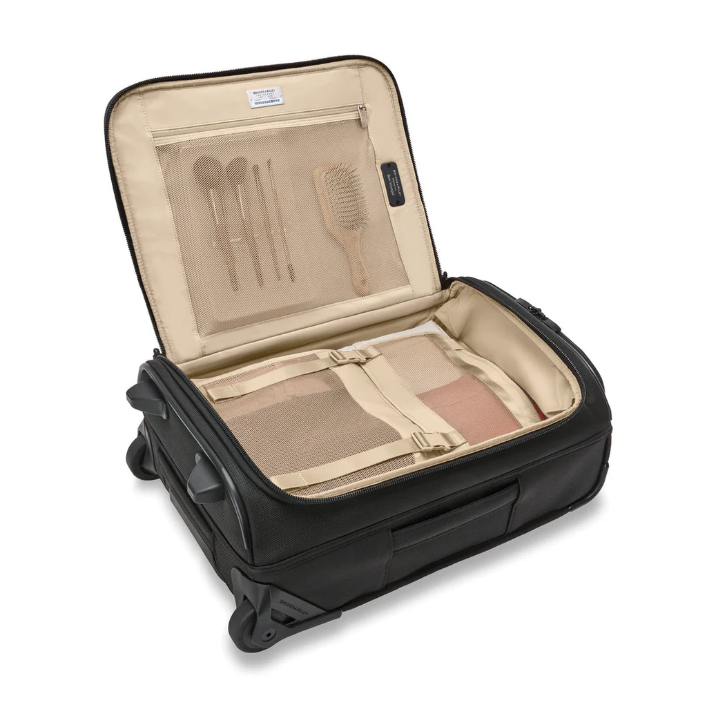 BRIGGS & RILEY Baseline Global 2-Wheel Carry-On Duffle