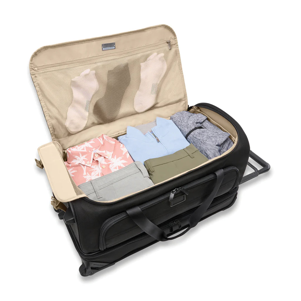BRIGGS & RILEY Baseline Medium Two-Wheel Duffle