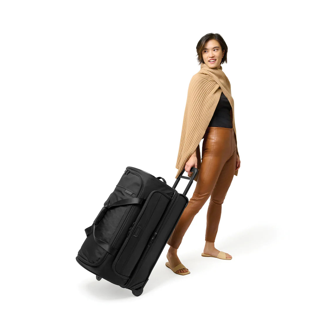 BRIGGS & RILEY Baseline Medium Two-Wheel Duffle
