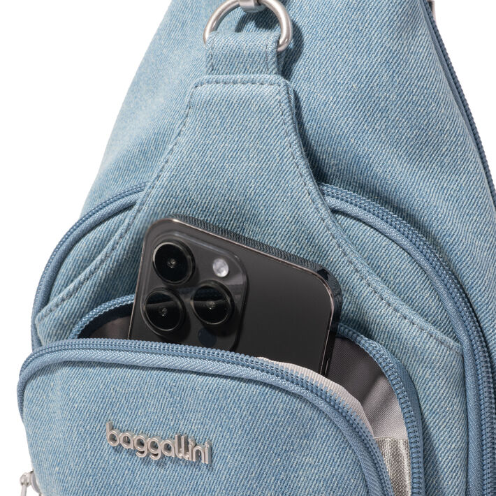 Baggallini Central Park Sling