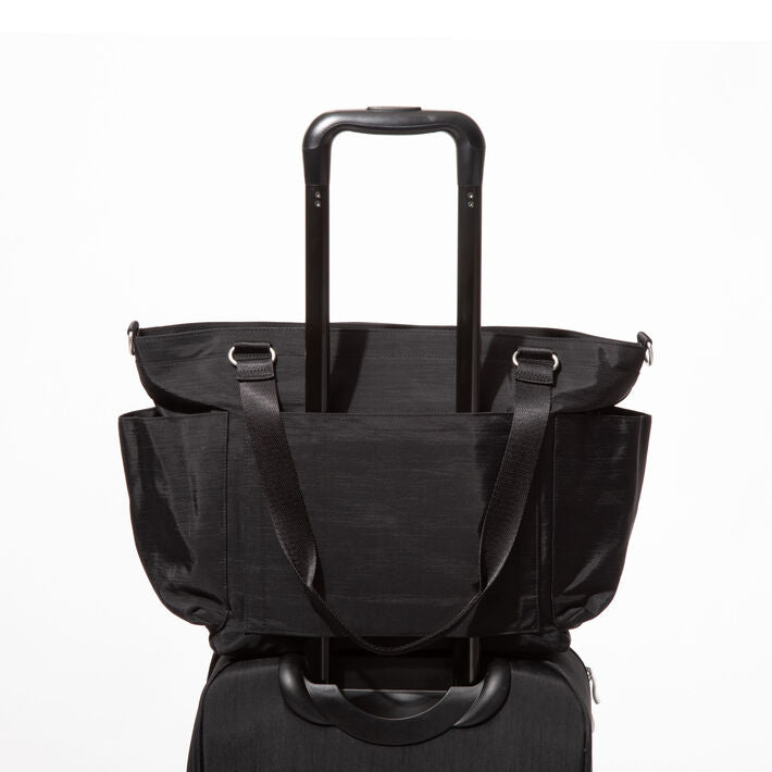 Baggallini Modern Everywhere Bag