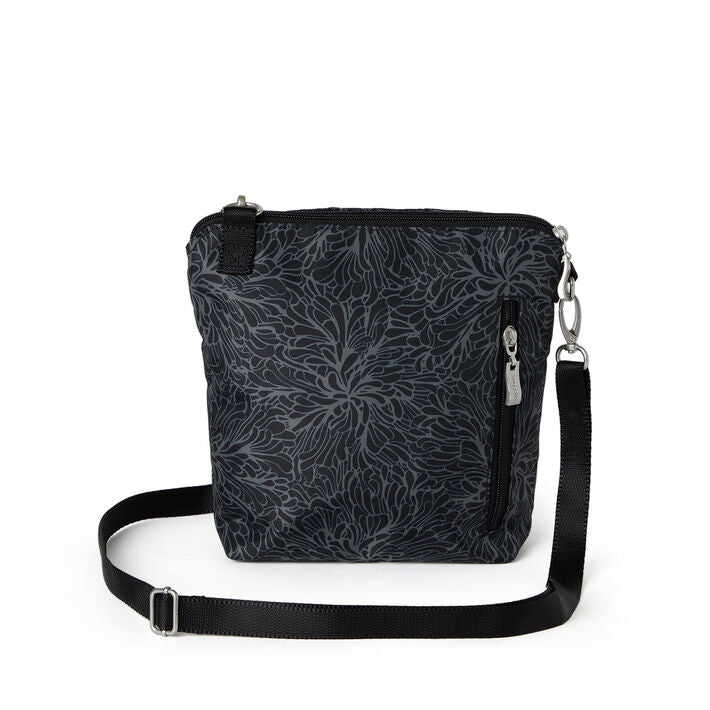 Baggallini Modern Pocket Crossbody