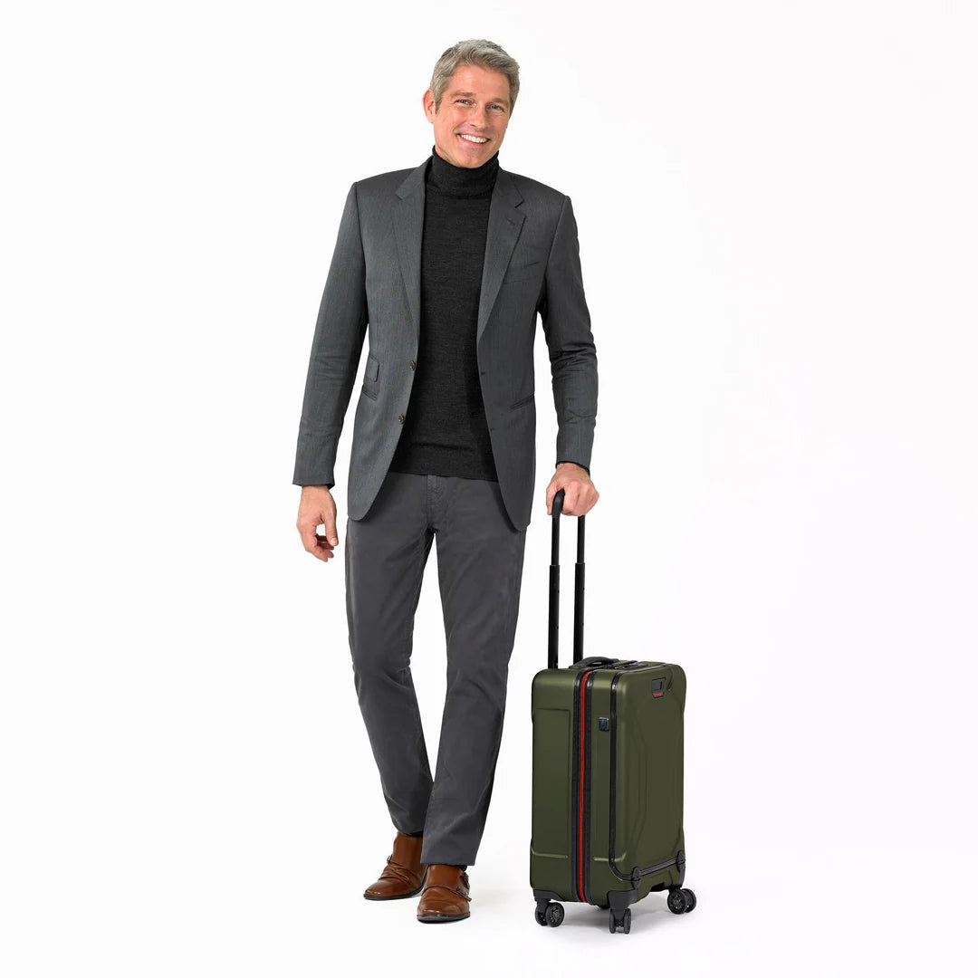 BRIGGS & RILEY Torq Domestic 22" Carry-On Spinner