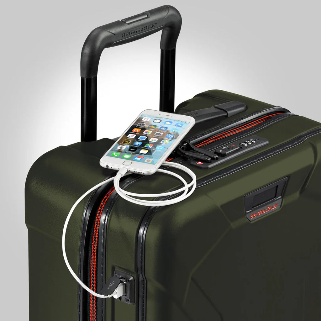 BRIGGS & RILEY Torq Domestic 22" Carry-On Spinner