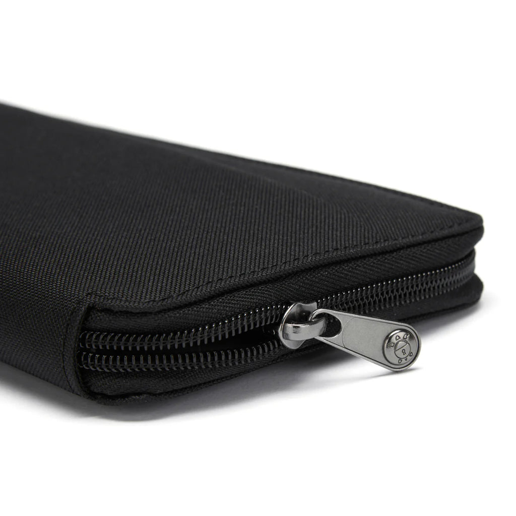 Pacsafe RFIDsafe RFID Blocking Travel Wallet