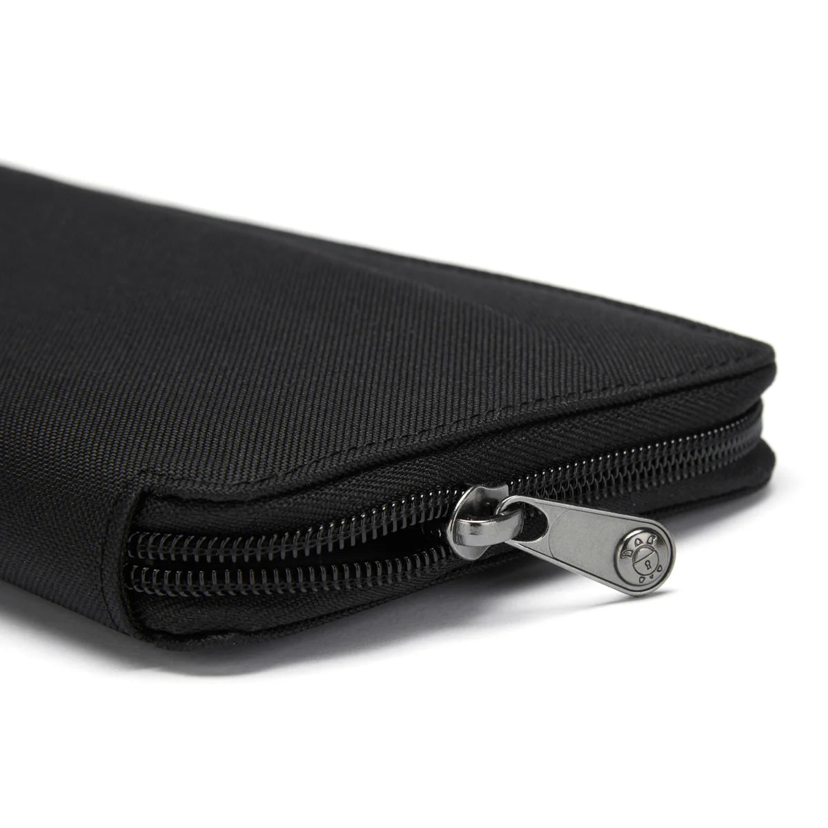 Pacsafe RFIDsafe RFID Blocking Travel Wallet