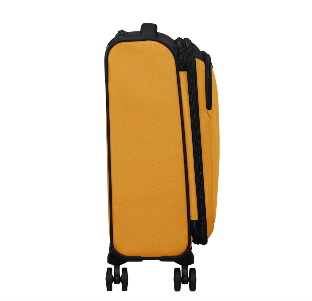 American Tourister Daring Dash Spinner Carry-On