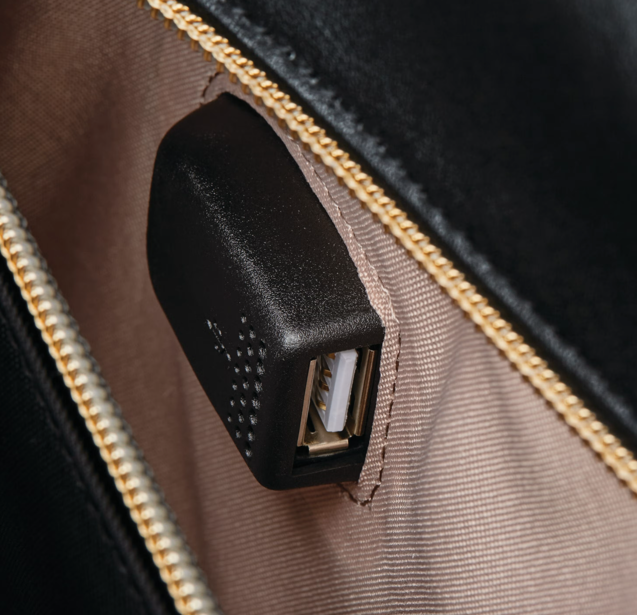 Samsonite Mobile Solution Expandable Spinner Carry-On with USB