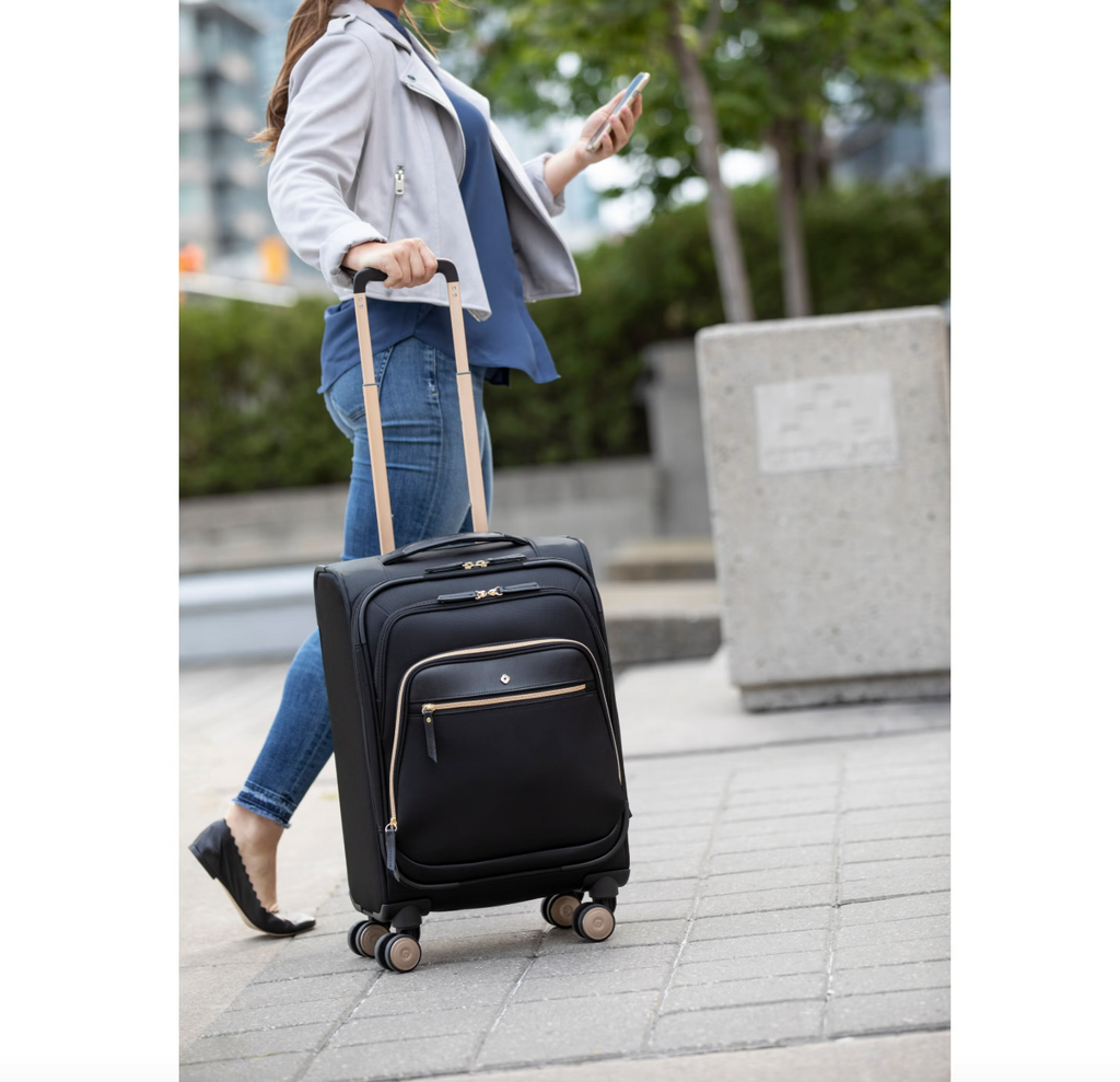 Samsonite Mobile Solution Expandable Spinner Carry-On with USB