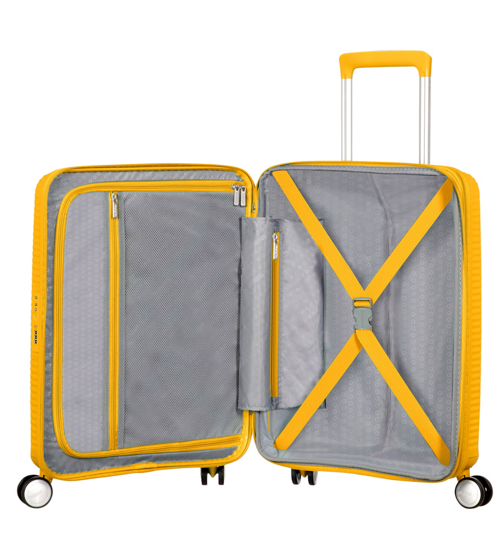 American Tourister Curio Spinner Carry-On