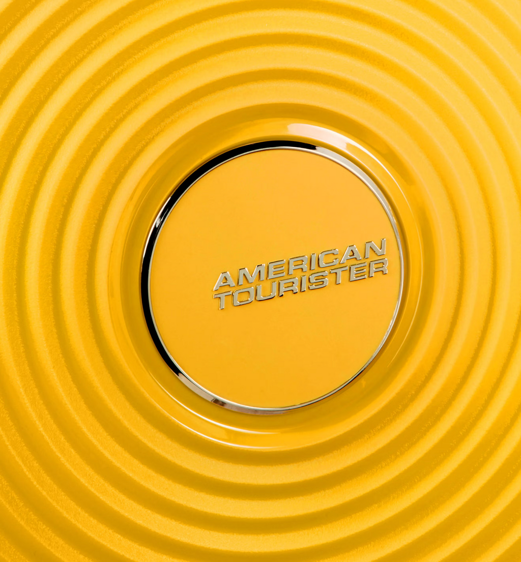 American Tourister Curio Spinner Carry-On