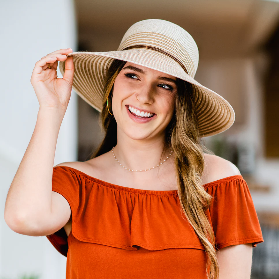 Wallaroo Petite Marseille Wide Brim Hat White/Beige