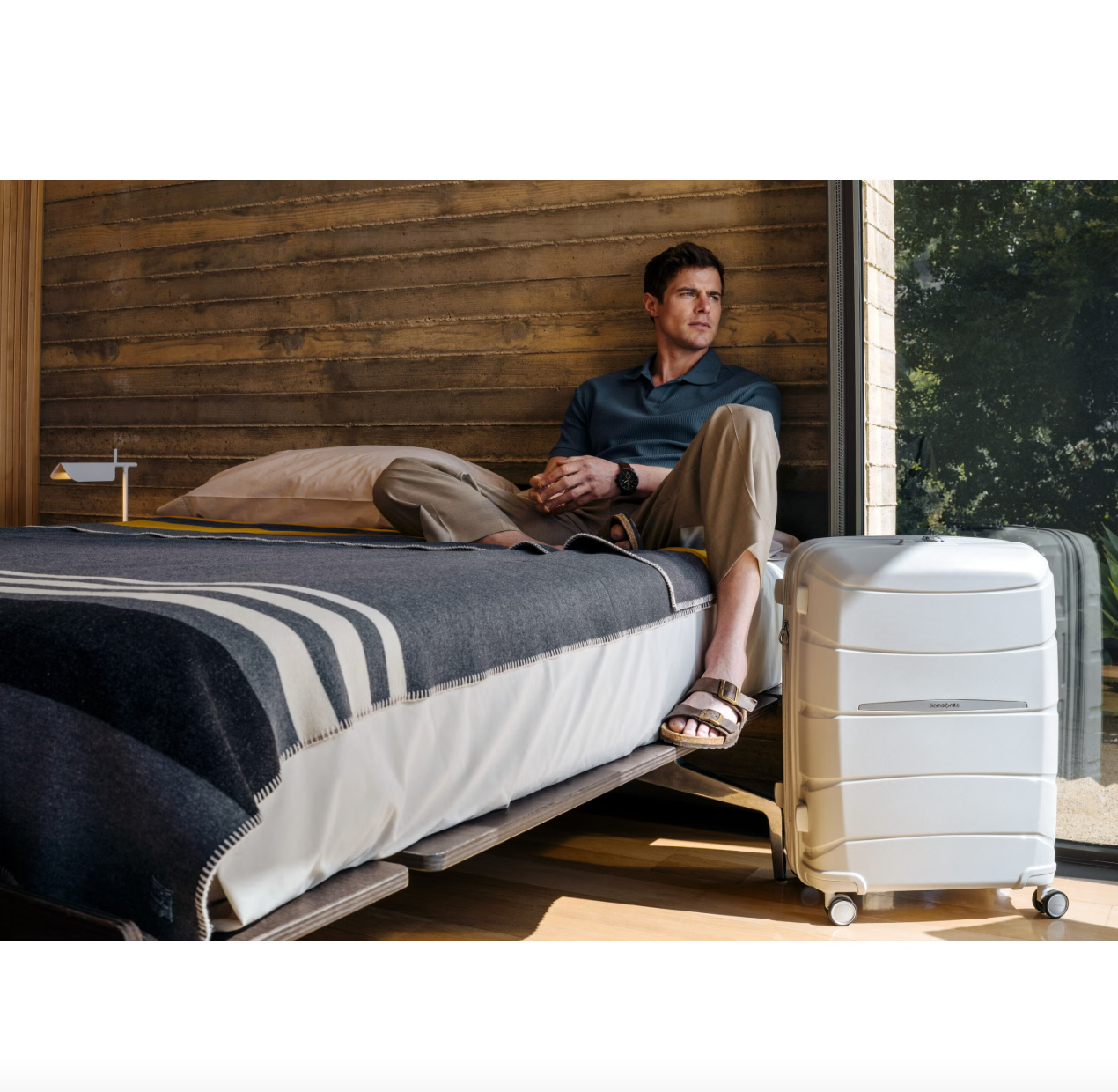 Samsonite Outline Pro Spinner Medium